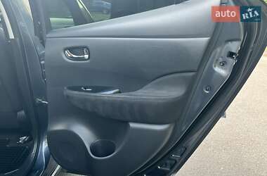 Хетчбек Nissan Leaf 2013 в 