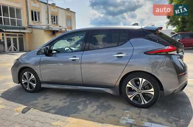 Хэтчбек Nissan Leaf 2021 в 