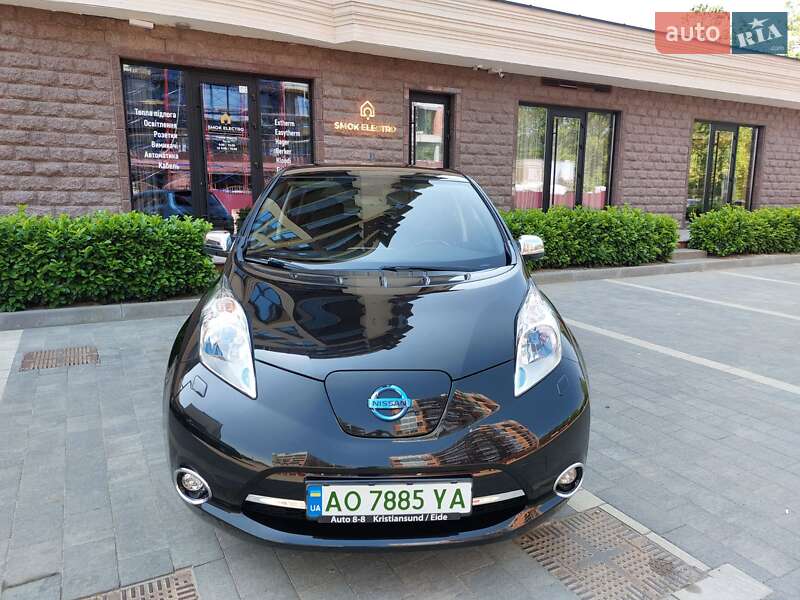 Хэтчбек Nissan Leaf 2013 в Ужгороде