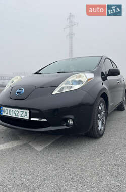 Хэтчбек Nissan Leaf 2013 в 