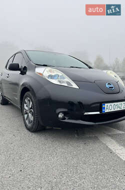 Хэтчбек Nissan Leaf 2013 в 
