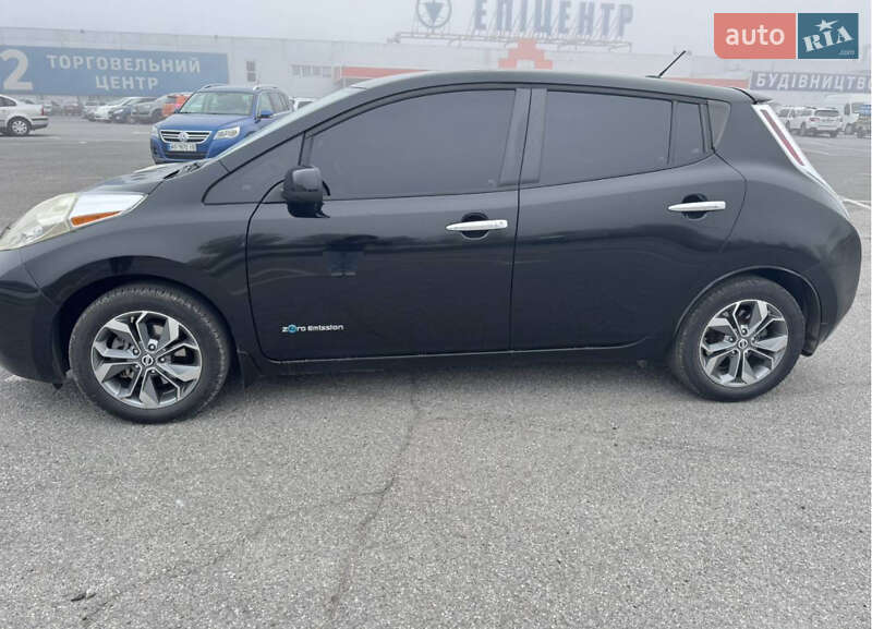Хетчбек Nissan Leaf 2013 в Ужгороді фото 6 Хетчбек Nissan Leaf 2013 в Ужгороді