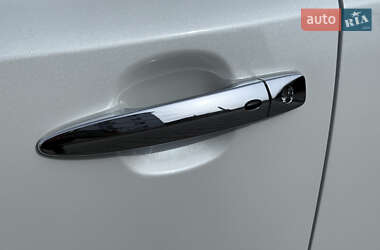 Хэтчбек Nissan Leaf 2019 в 
