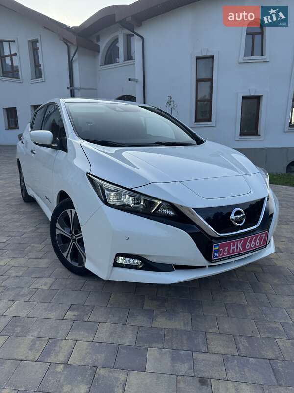 Хэтчбек Nissan Leaf 2019 в Долине