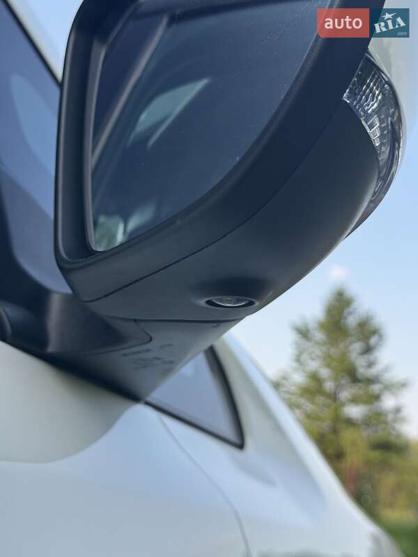 Хэтчбек Nissan Leaf 2019 в Долине