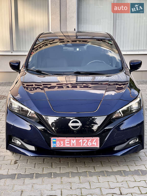 Хетчбек Nissan Leaf 2022 в Дрогобичі