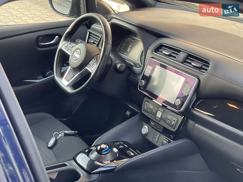 Хетчбек Nissan Leaf 2022 в Дрогобичі