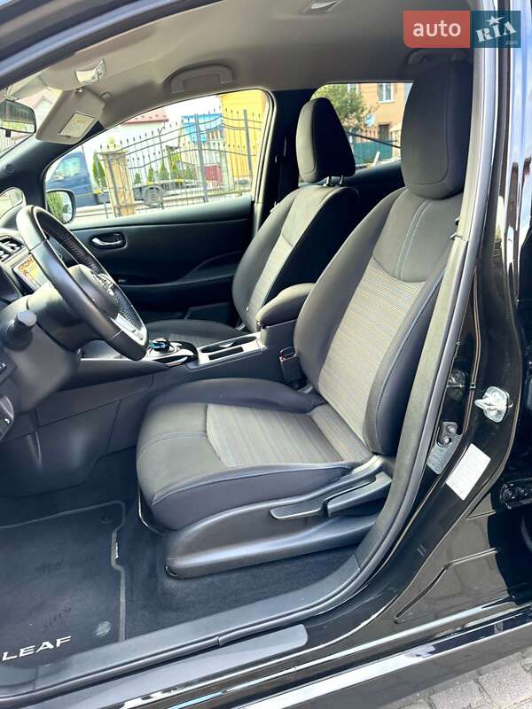 Хэтчбек Nissan Leaf 2020 в Днепре