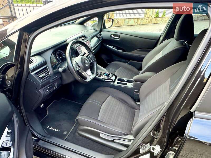 Хэтчбек Nissan Leaf 2020 в Днепре