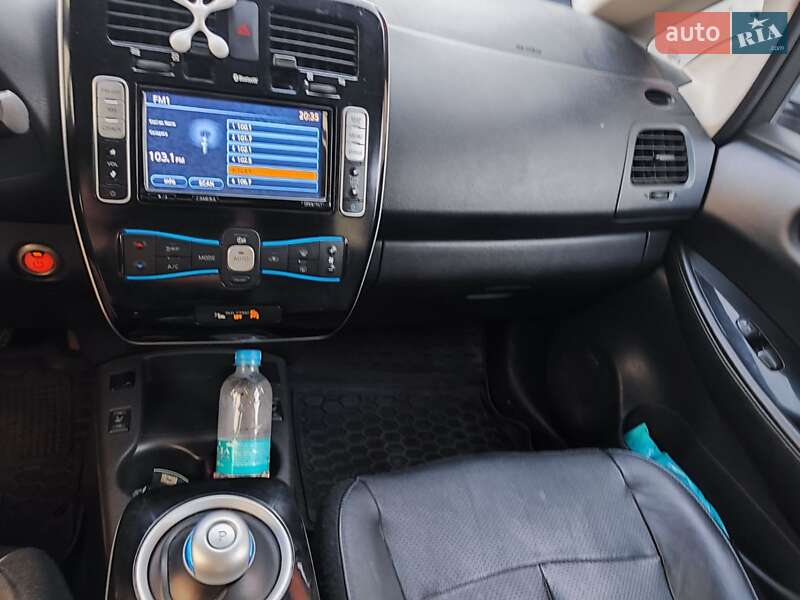 Хэтчбек Nissan Leaf 2014 в Хмельницком