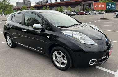 Хетчбек Nissan Leaf 2015 в Києві