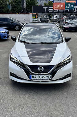 Хэтчбек Nissan Leaf 2018 в Киеве