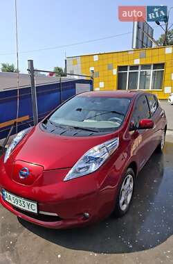 Хэтчбек Nissan Leaf 2012 в Киеве