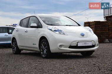 Хэтчбек Nissan Leaf 2016 в 
