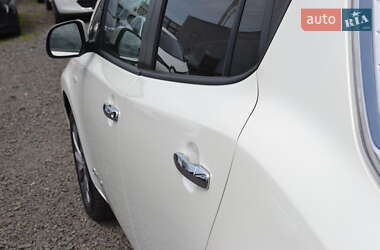 Хэтчбек Nissan Leaf 2016 в 