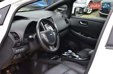 Хэтчбек Nissan Leaf 2016 в 