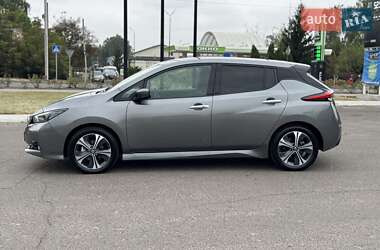 Хэтчбек Nissan Leaf 2020 в 
