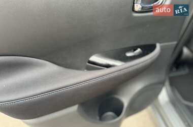 Хэтчбек Nissan Leaf 2020 в 