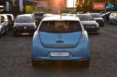 Хэтчбек Nissan Leaf 2014 в 