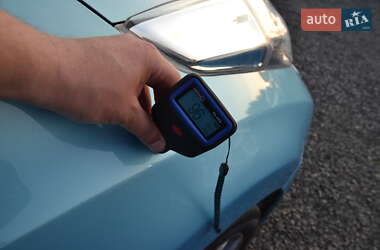Хэтчбек Nissan Leaf 2014 в 