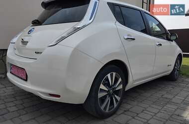 Хетчбек Nissan Leaf 2017 в 