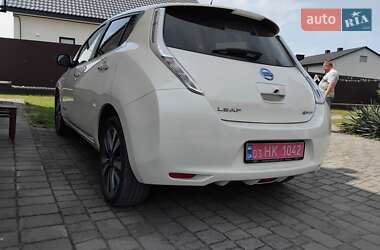 Хетчбек Nissan Leaf 2017 в 