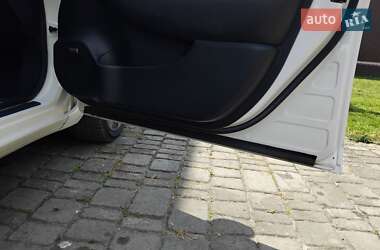 Хетчбек Nissan Leaf 2017 в 