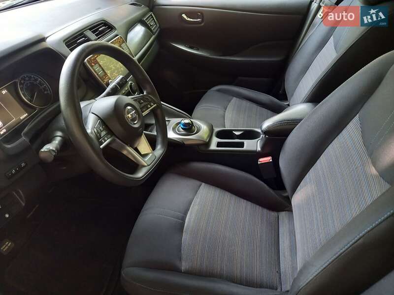 Хетчбек Nissan Leaf 2020 в Києві