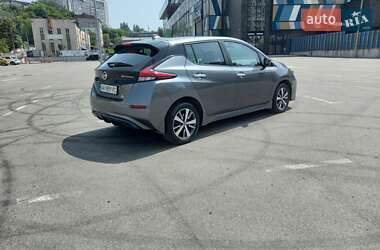 Хэтчбек Nissan Leaf 2020 в Киеве