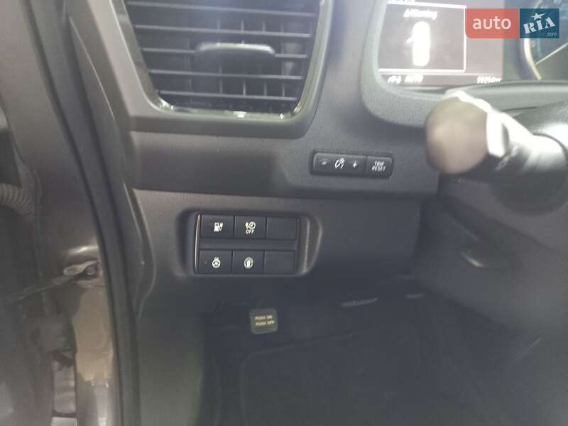 Хетчбек Nissan Leaf 2020 в Києві