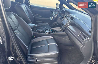 Хэтчбек Nissan Leaf 2020 в 