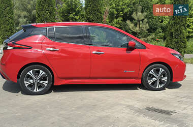 Хэтчбек Nissan Leaf 2018 в Дубно
