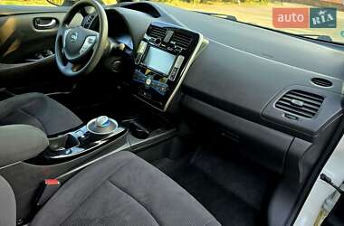 Хэтчбек Nissan Leaf 2017 в 