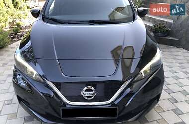 Хэтчбек Nissan Leaf 2018 в 