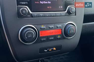 Хэтчбек Nissan Leaf 2016 в 