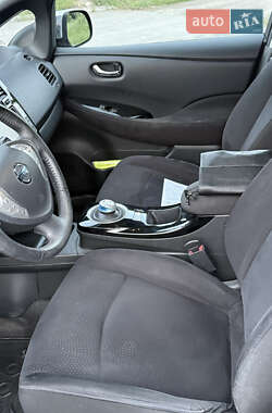 Хэтчбек Nissan Leaf 2016 в 