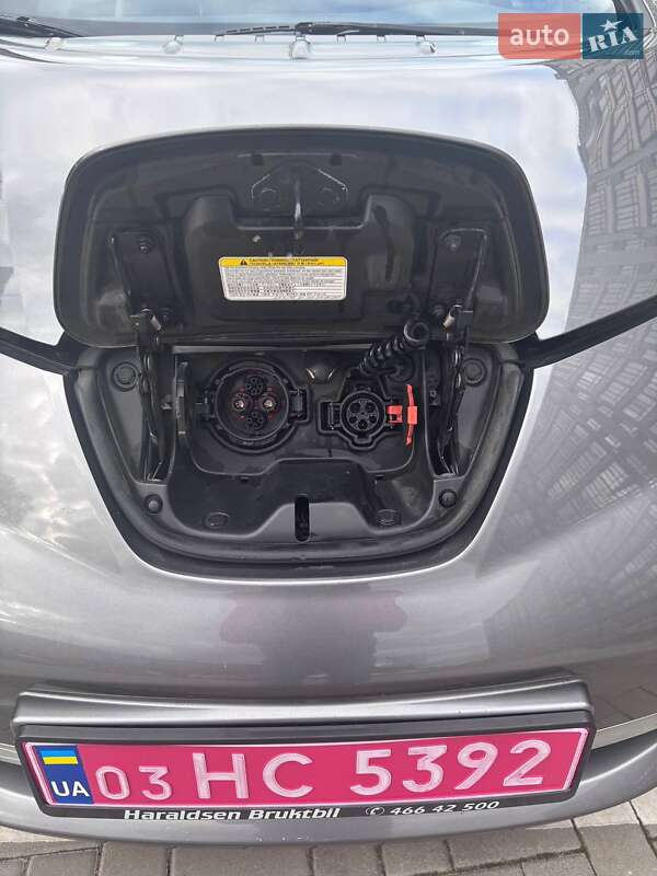 Хэтчбек Nissan Leaf 2013 в Житомире