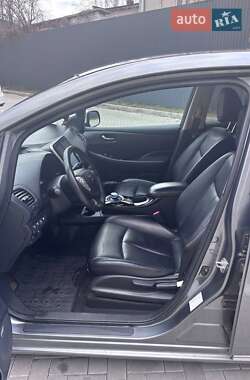 Хэтчбек Nissan Leaf 2013 в Житомире