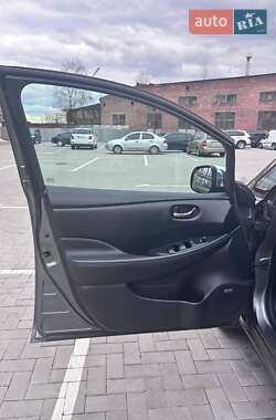 Хэтчбек Nissan Leaf 2013 в Житомире