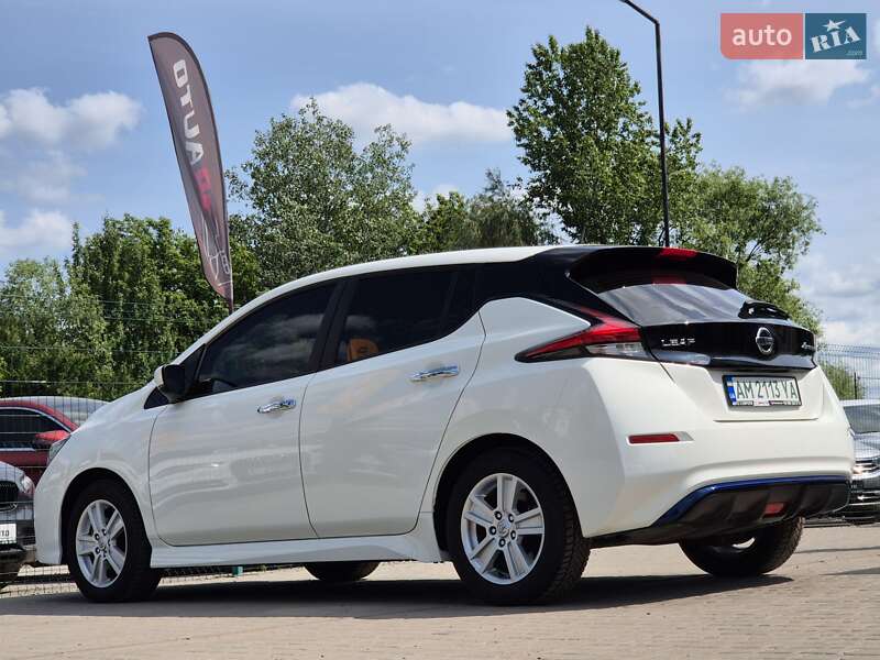 Хетчбек Nissan Leaf 2022 в Бердичеві