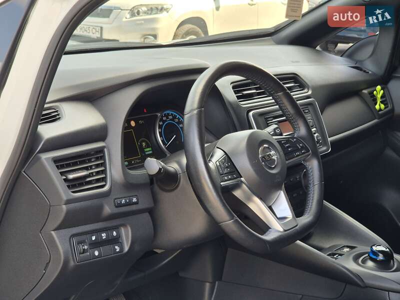 Хетчбек Nissan Leaf 2022 в Бердичеві