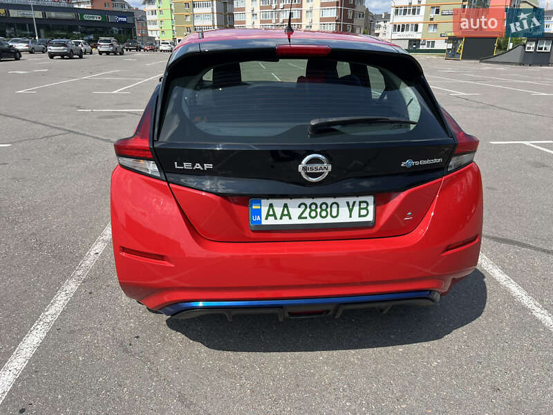 Хэтчбек Nissan Leaf 2019 в Киеве