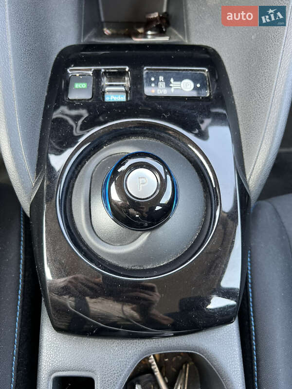 Хэтчбек Nissan Leaf 2019 в Киеве