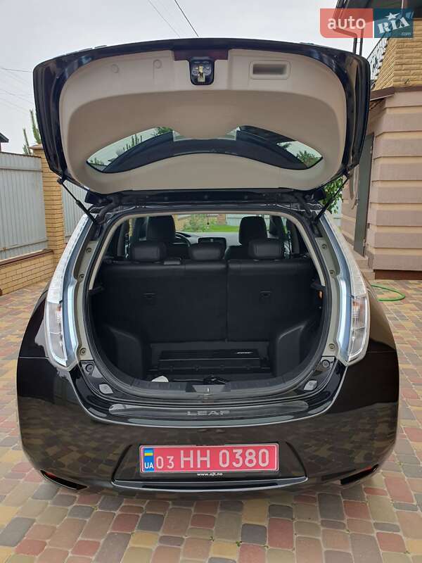 Хетчбек Nissan Leaf 2013 в Горі