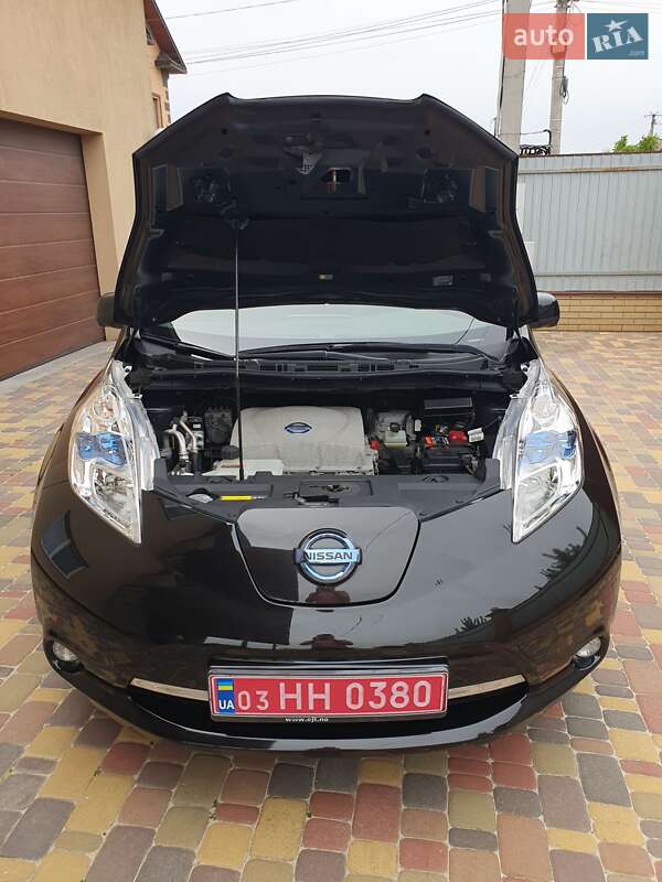 Хетчбек Nissan Leaf 2013 в Горі