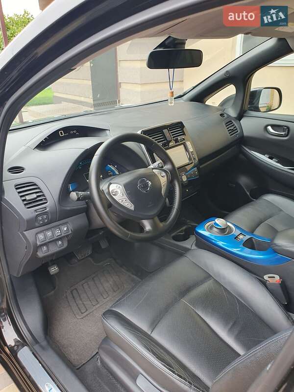 Хетчбек Nissan Leaf 2013 в Горі