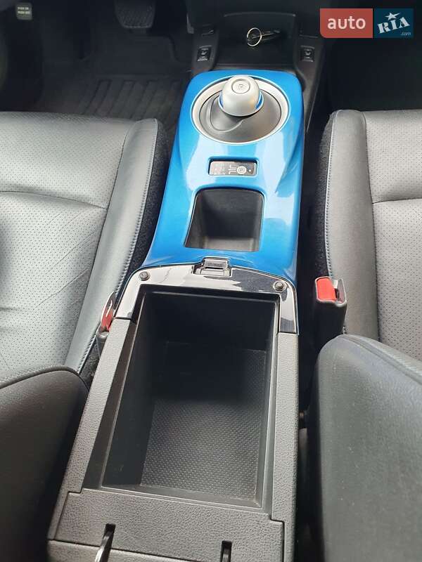 Хетчбек Nissan Leaf 2013 в Горі