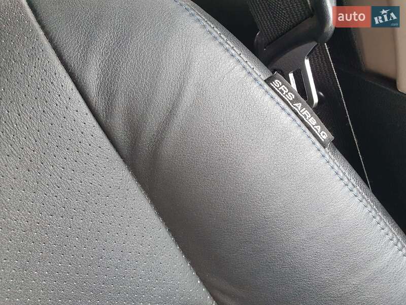 Хетчбек Nissan Leaf 2013 в Горі