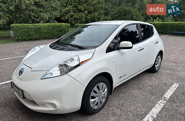 Хэтчбек Nissan Leaf 2015 в Яготине