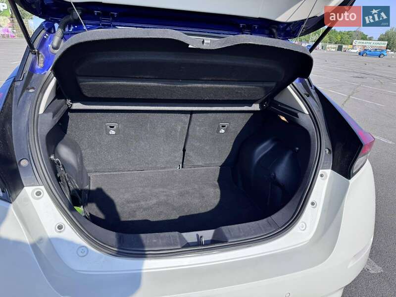 Хетчбек Nissan Leaf 2019 в Дніпрі